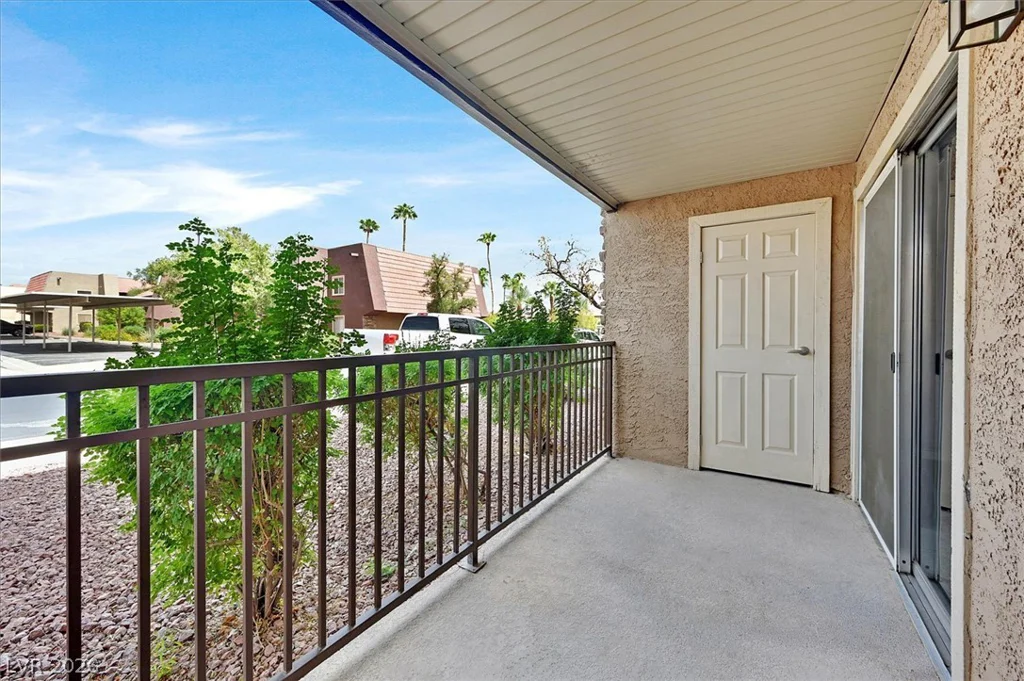 5081 River Glen, Las Vegas, NV 89103