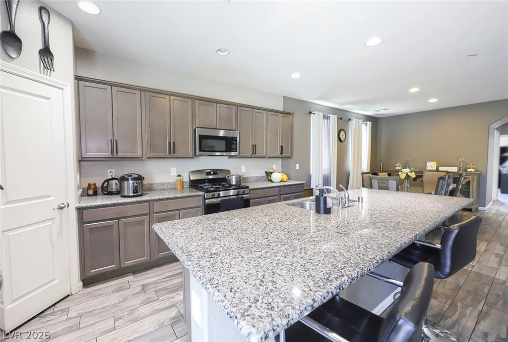 6863 Upland Heights, Las Vegas, NV 89142