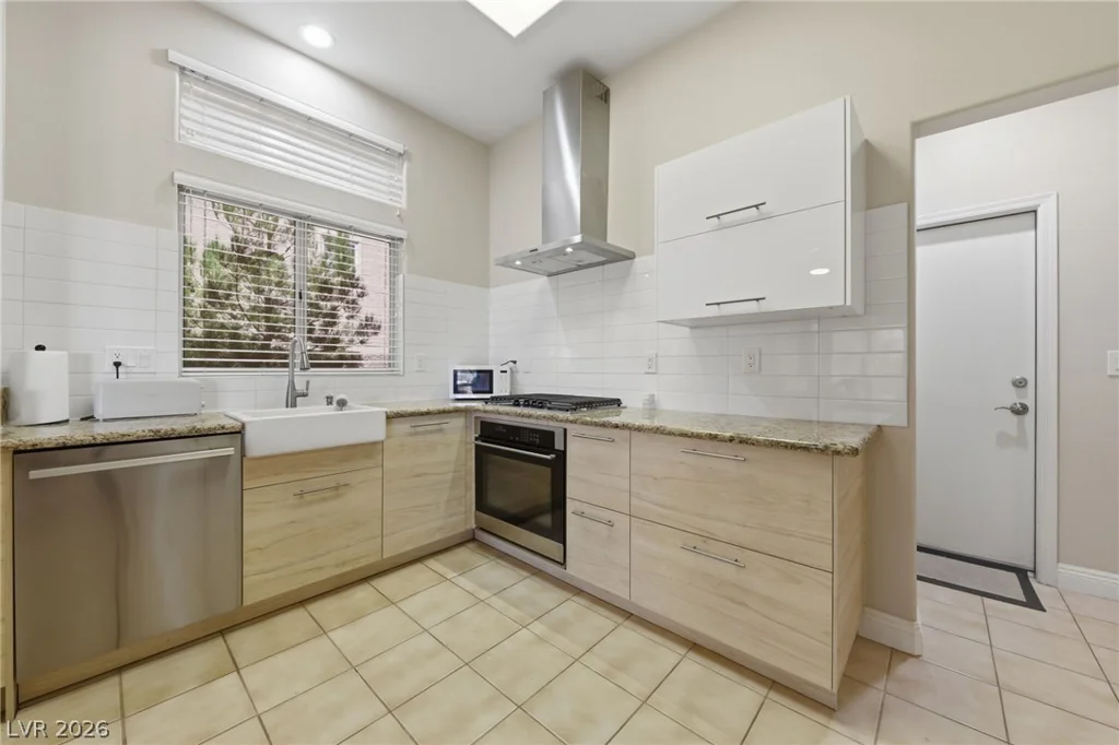 10417 Long Leaf, Las Vegas, NV 89134