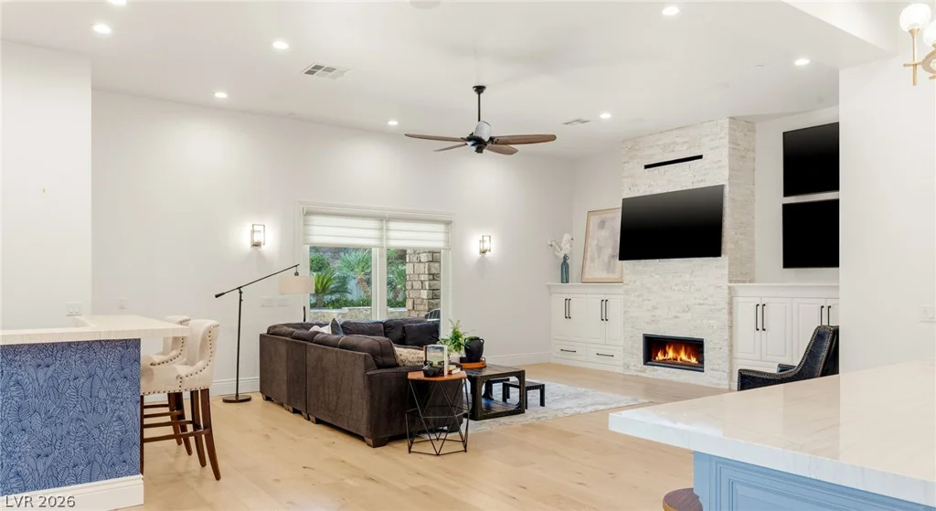25 Pebble Dunes, Las Vegas, NV 89141