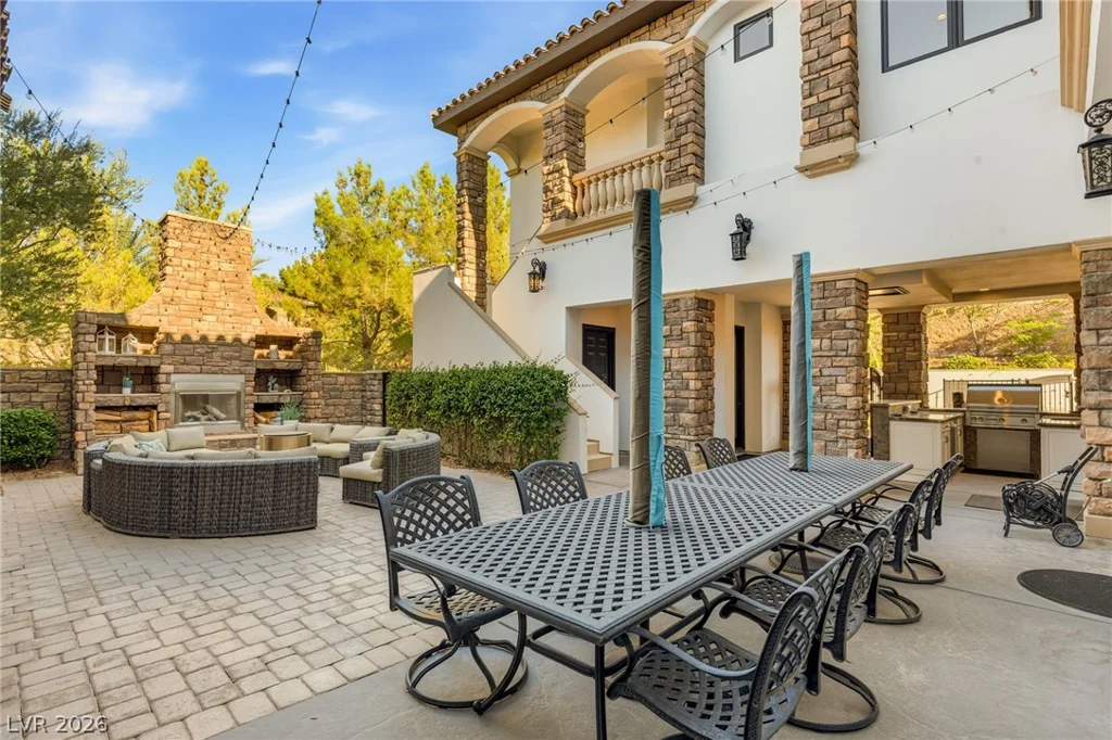 25 Pebble Dunes, Las Vegas, NV 89141