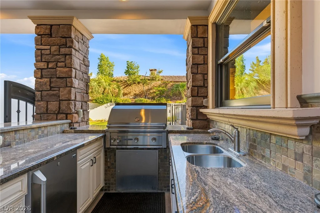25 Pebble Dunes, Las Vegas, NV 89141