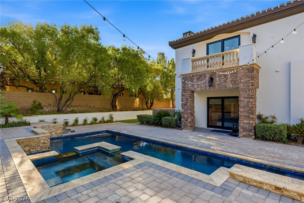 25 Pebble Dunes, Las Vegas, NV 89141
