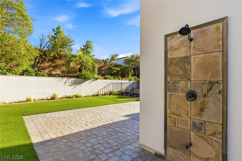 25 Pebble Dunes, Las Vegas, NV 89141