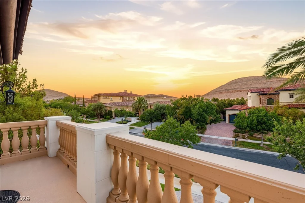 25 Pebble Dunes, Las Vegas, NV 89141