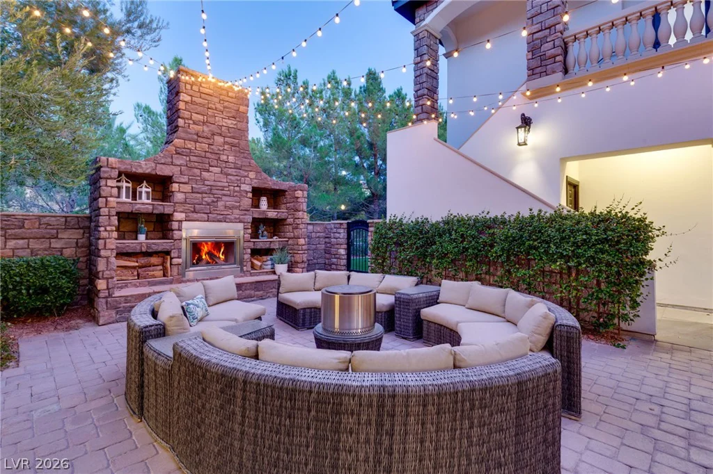 25 Pebble Dunes, Las Vegas, NV 89141