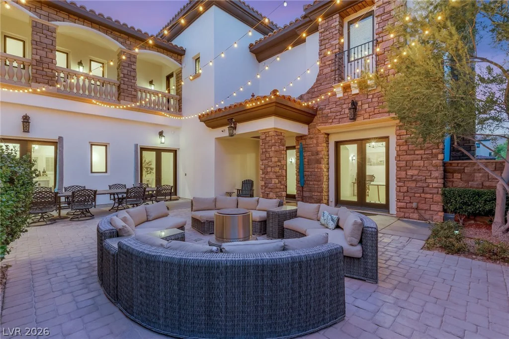 25 Pebble Dunes, Las Vegas, NV 89141