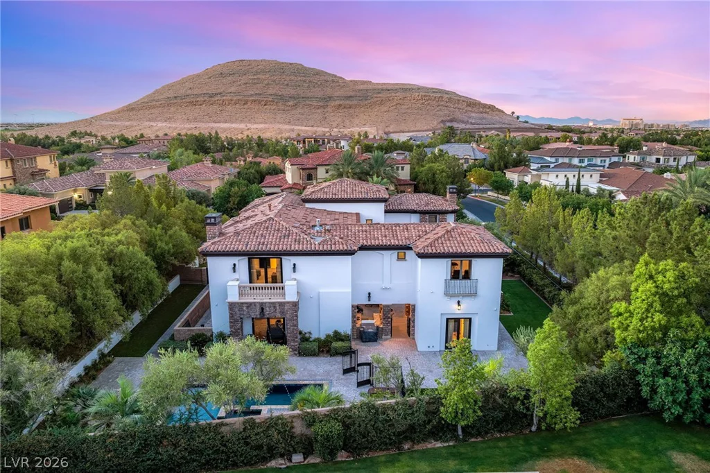 25 Pebble Dunes, Las Vegas, NV 89141