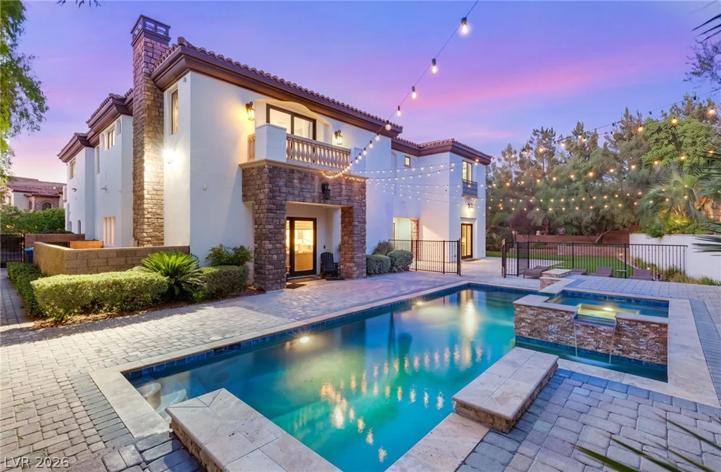 25 Pebble Dunes, Las Vegas, NV 89141