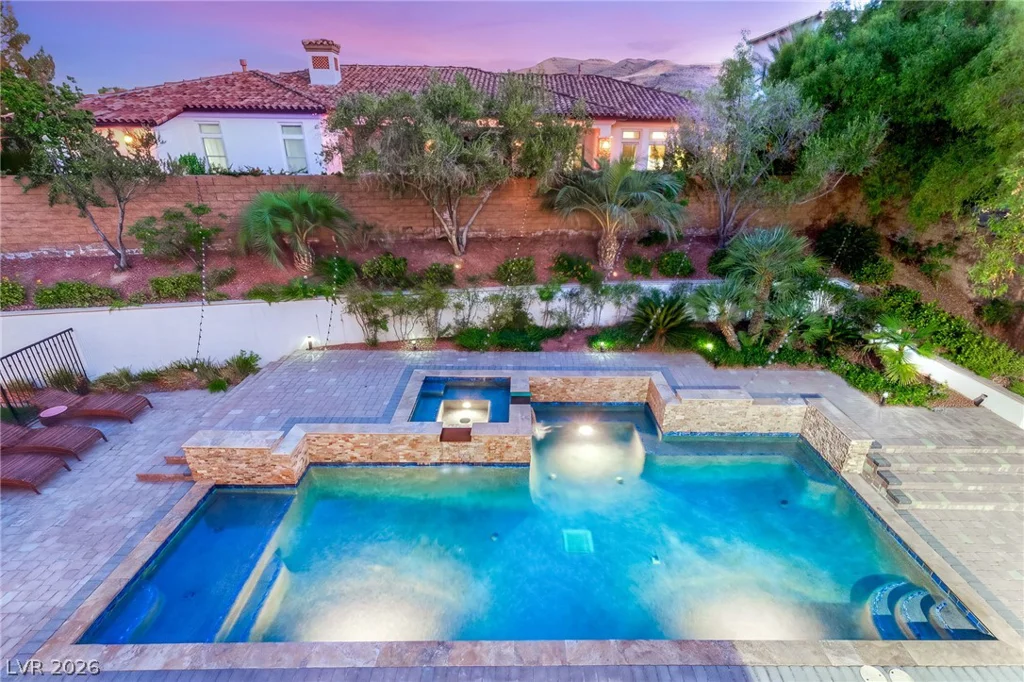 25 Pebble Dunes, Las Vegas, NV 89141