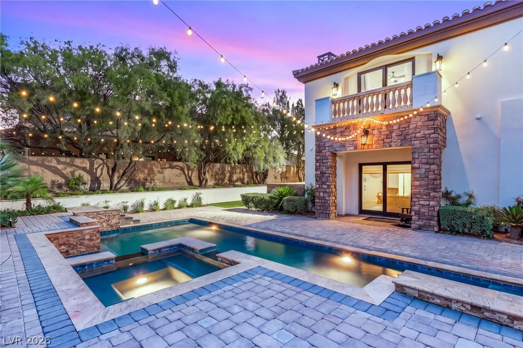 25 Pebble Dunes, Las Vegas, NV 89141