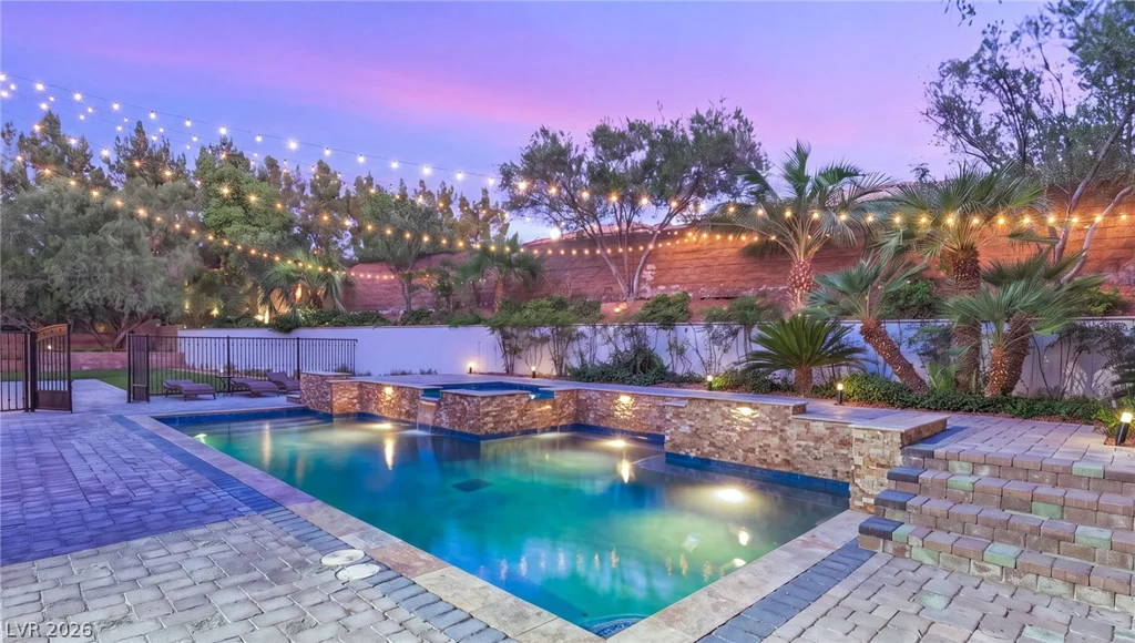 25 Pebble Dunes, Las Vegas, NV 89141
