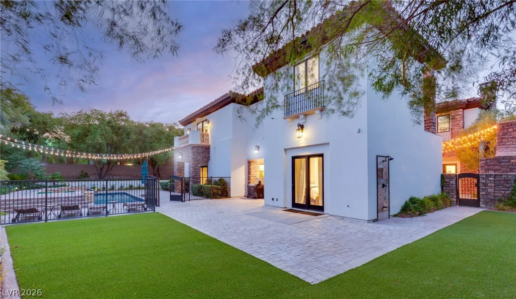 25 Pebble Dunes, Las Vegas, NV 89141