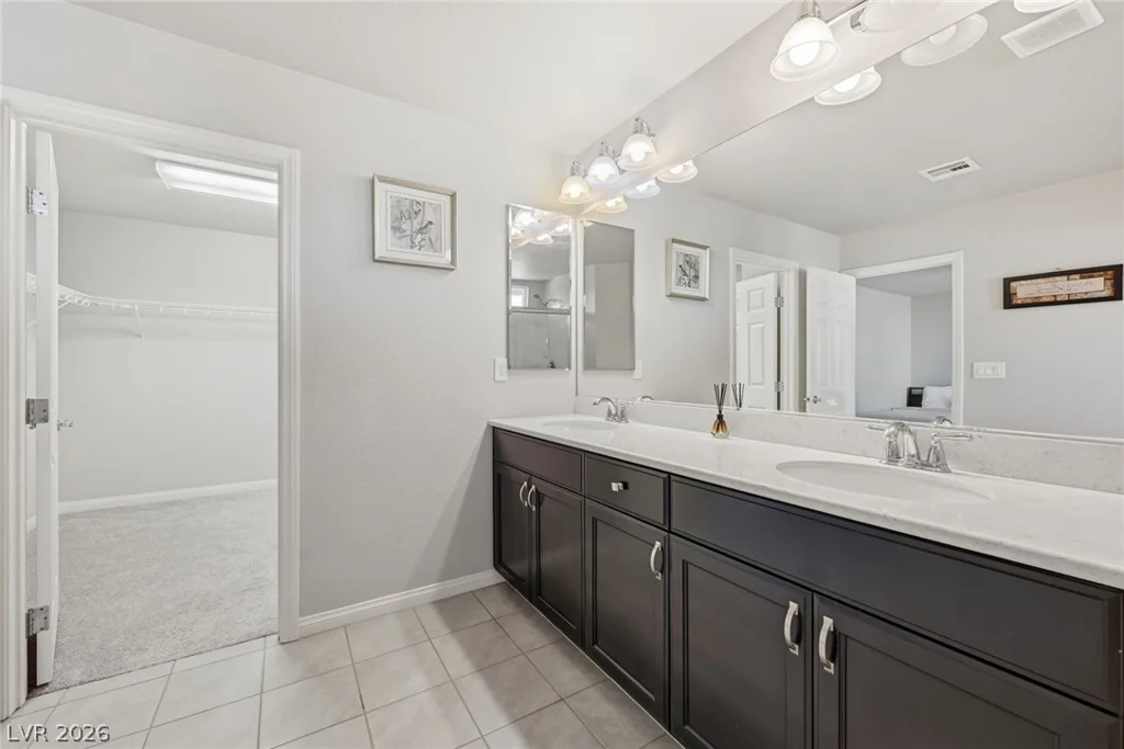 10137 Herons Rise, Las Vegas, NV 89141
