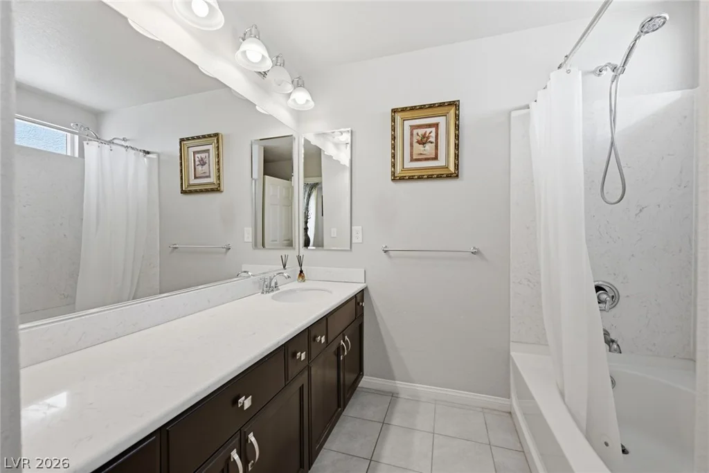 10137 Herons Rise, Las Vegas, NV 89141
