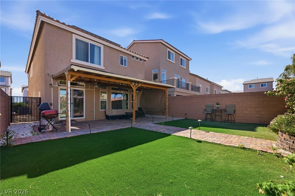 10137 Herons Rise, Las Vegas, NV 89141
