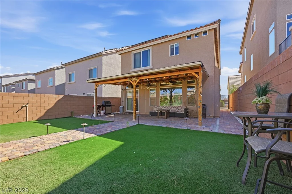 10137 Herons Rise, Las Vegas, NV 89141