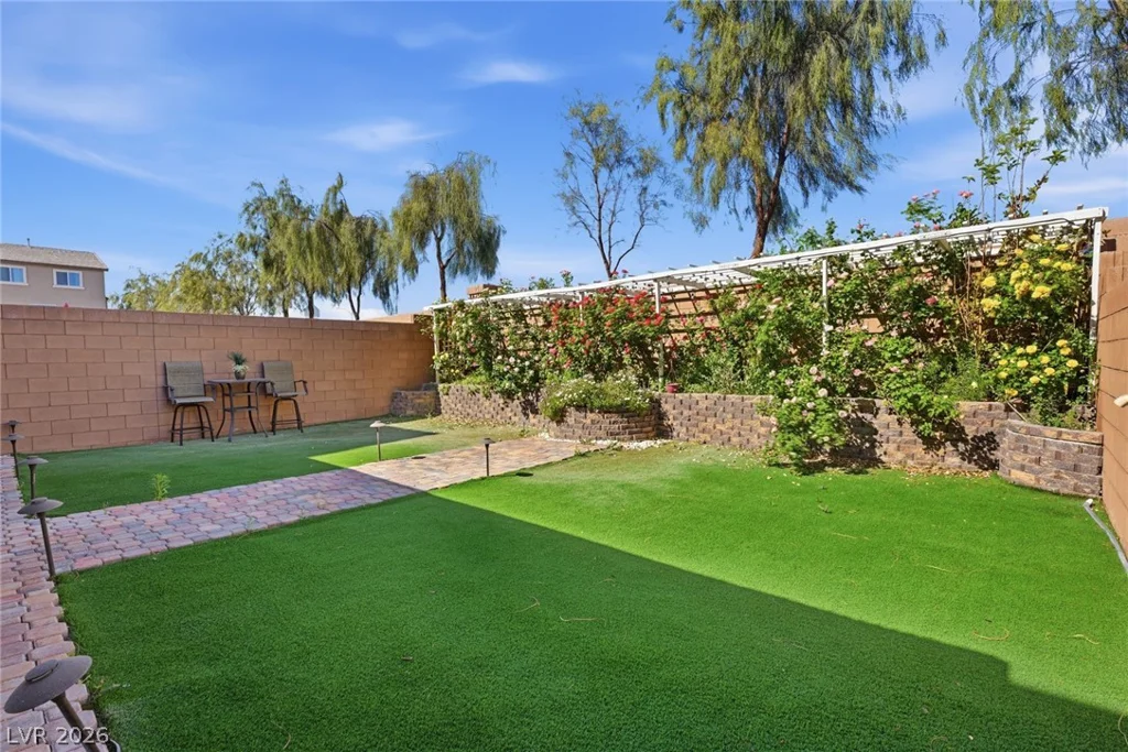 10137 Herons Rise, Las Vegas, NV 89141