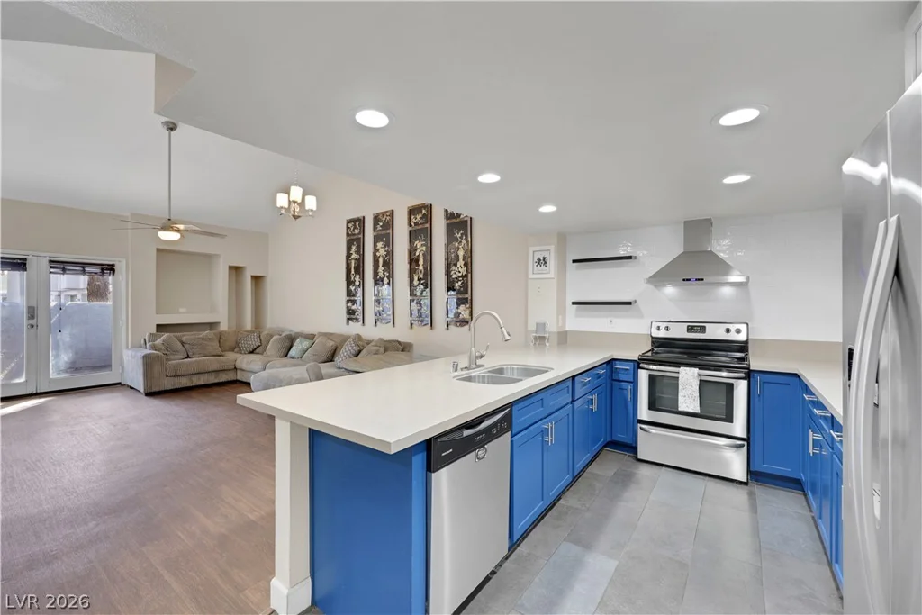 5635 Vineyard, Las Vegas, NV 89110