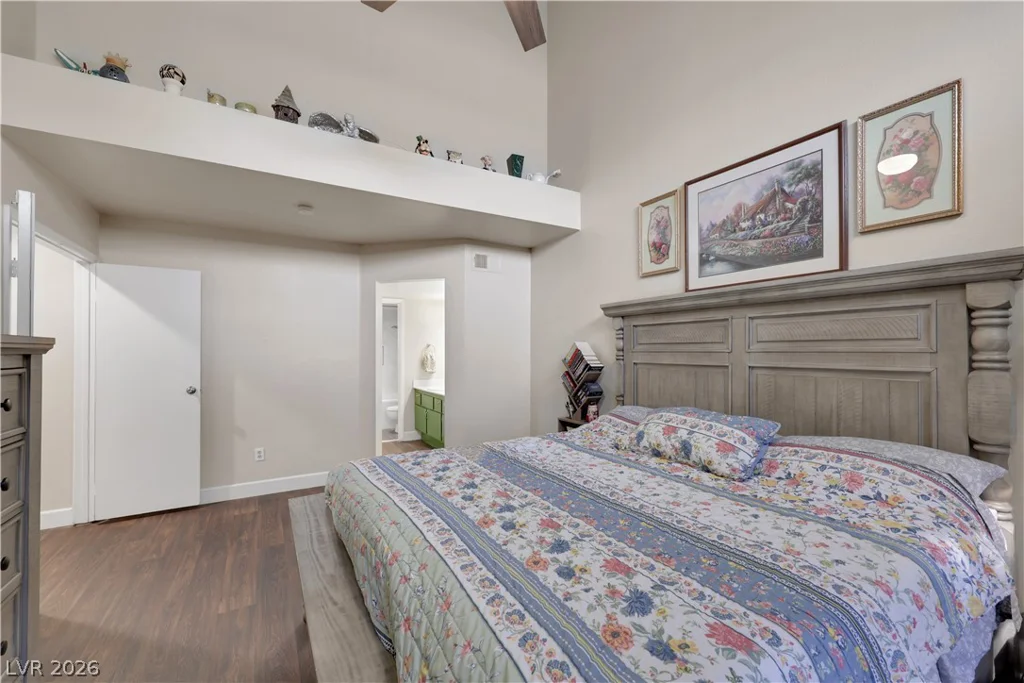 5635 Vineyard, Las Vegas, NV 89110
