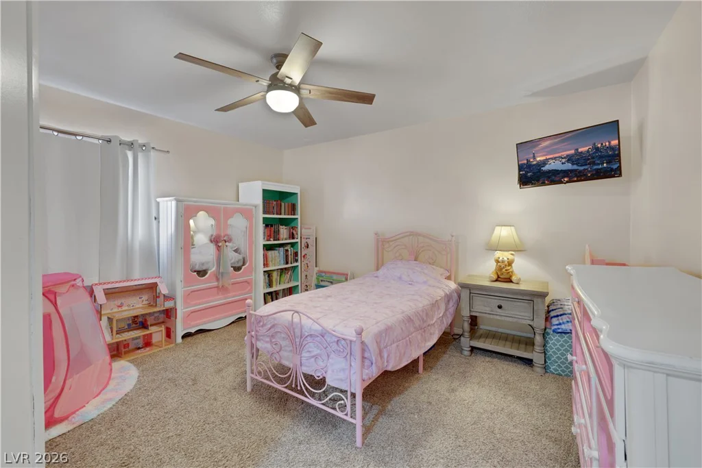 5635 Vineyard, Las Vegas, NV 89110