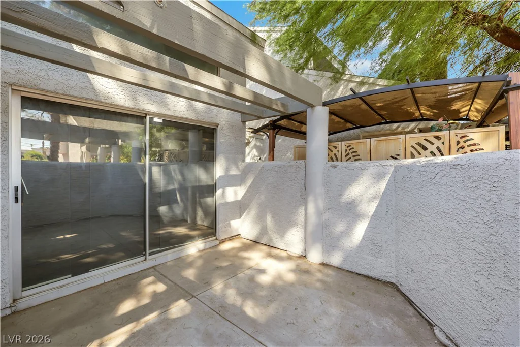 5635 Vineyard, Las Vegas, NV 89110