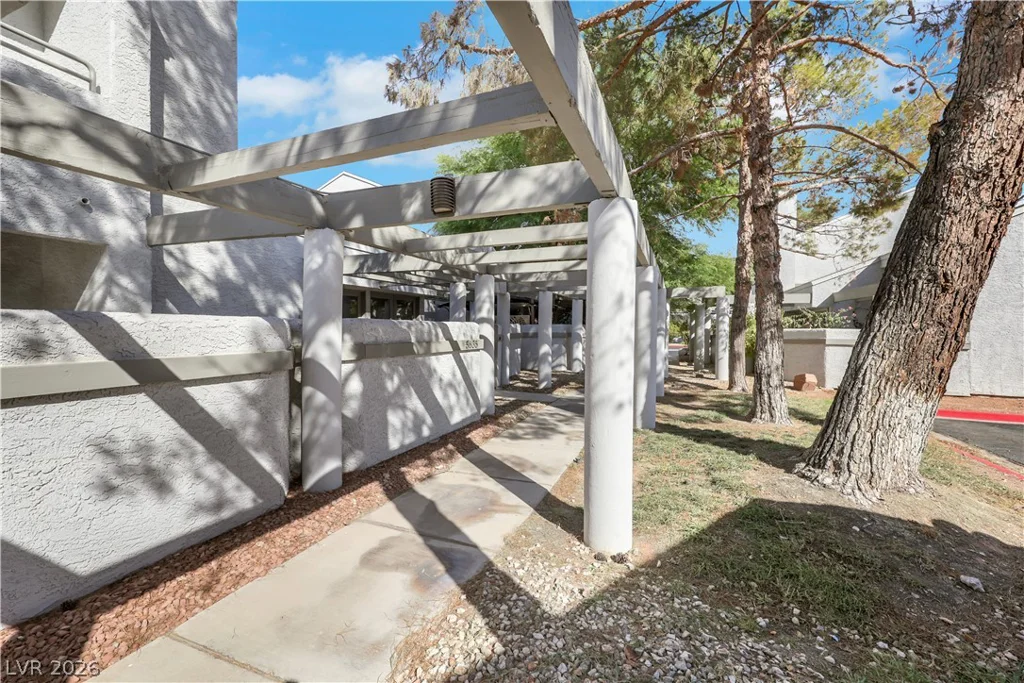 5635 Vineyard, Las Vegas, NV 89110