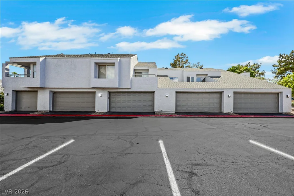 5635 Vineyard, Las Vegas, NV 89110