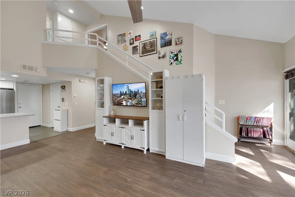5635 Vineyard, Las Vegas, NV 89110