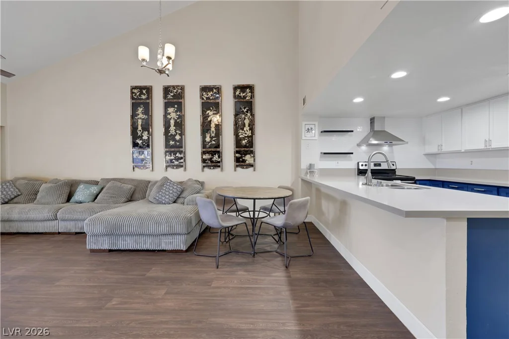5635 Vineyard, Las Vegas, NV 89110