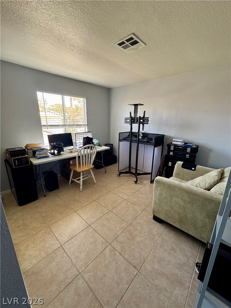 7928 Diamond Rock, Las Vegas, NV 89128