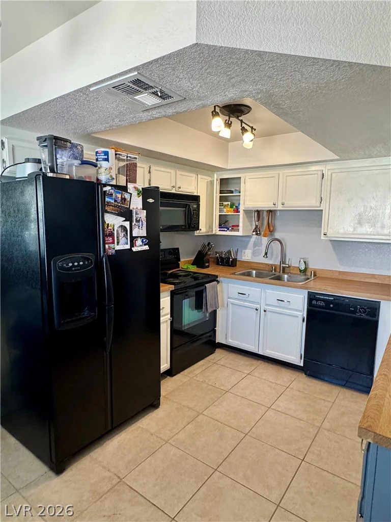 7928 Diamond Rock, Las Vegas, NV 89128