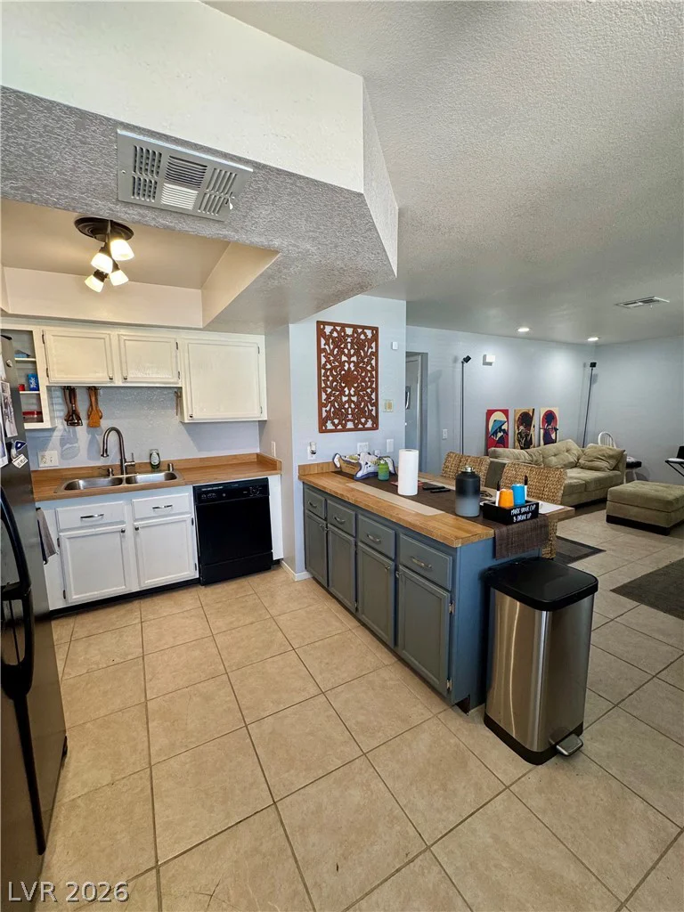 7928 Diamond Rock, Las Vegas, NV 89128