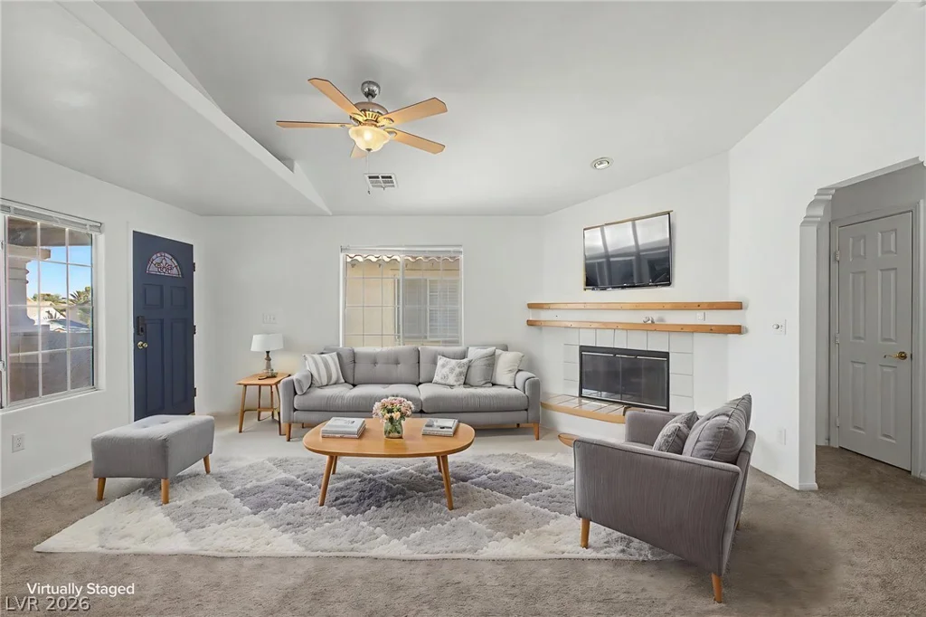 6800 Elm Creek, Las Vegas, NV 89108