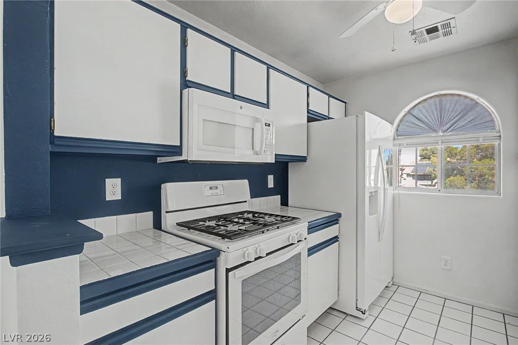6800 Elm Creek, Las Vegas, NV 89108