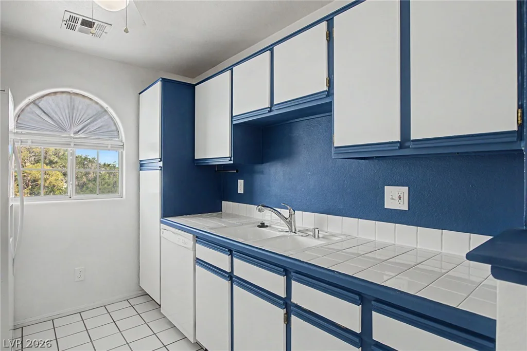 6800 Elm Creek, Las Vegas, NV 89108