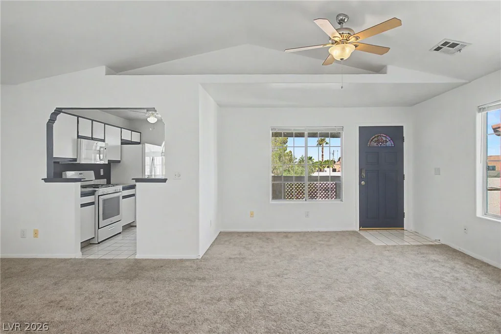 6800 Elm Creek, Las Vegas, NV 89108