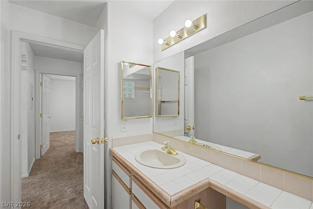6800 Elm Creek, Las Vegas, NV 89108