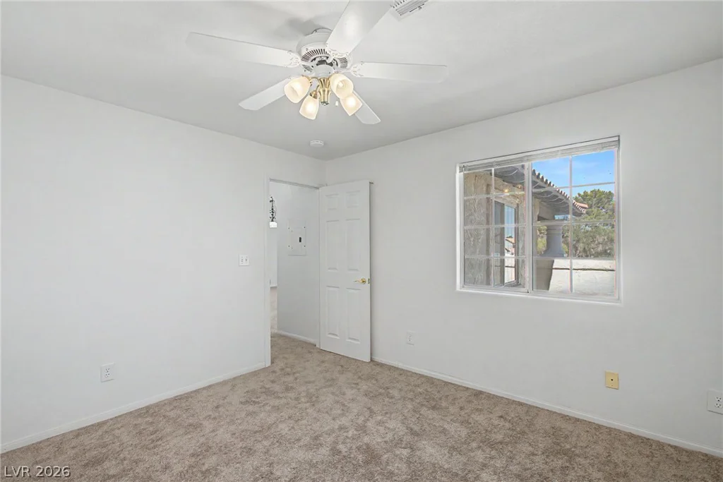 6800 Elm Creek, Las Vegas, NV 89108