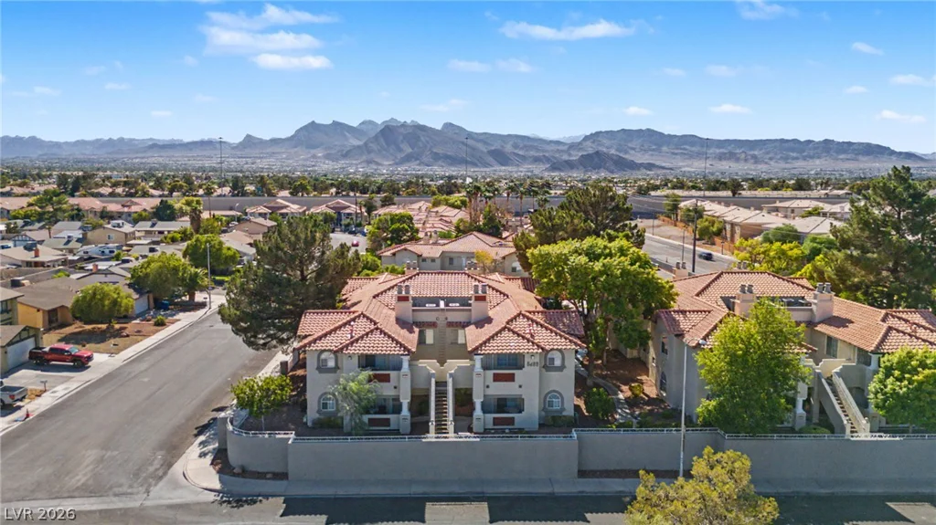 6800 Elm Creek, Las Vegas, NV 89108
