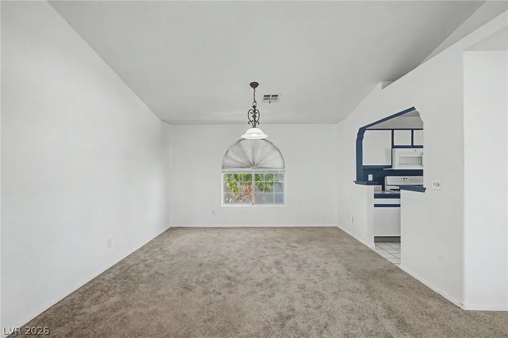 6800 Elm Creek, Las Vegas, NV 89108