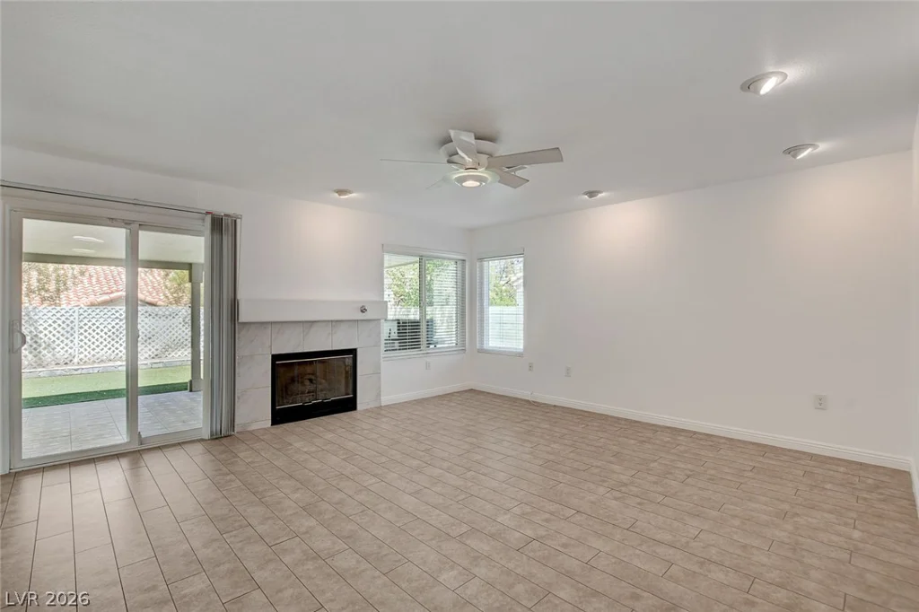 2004 Aspen Brook, Henderson, NV 89074