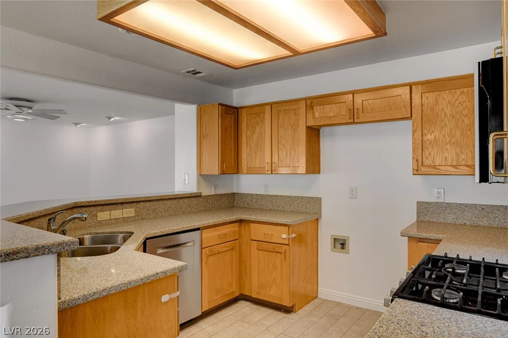 2004 Aspen Brook, Henderson, NV 89074