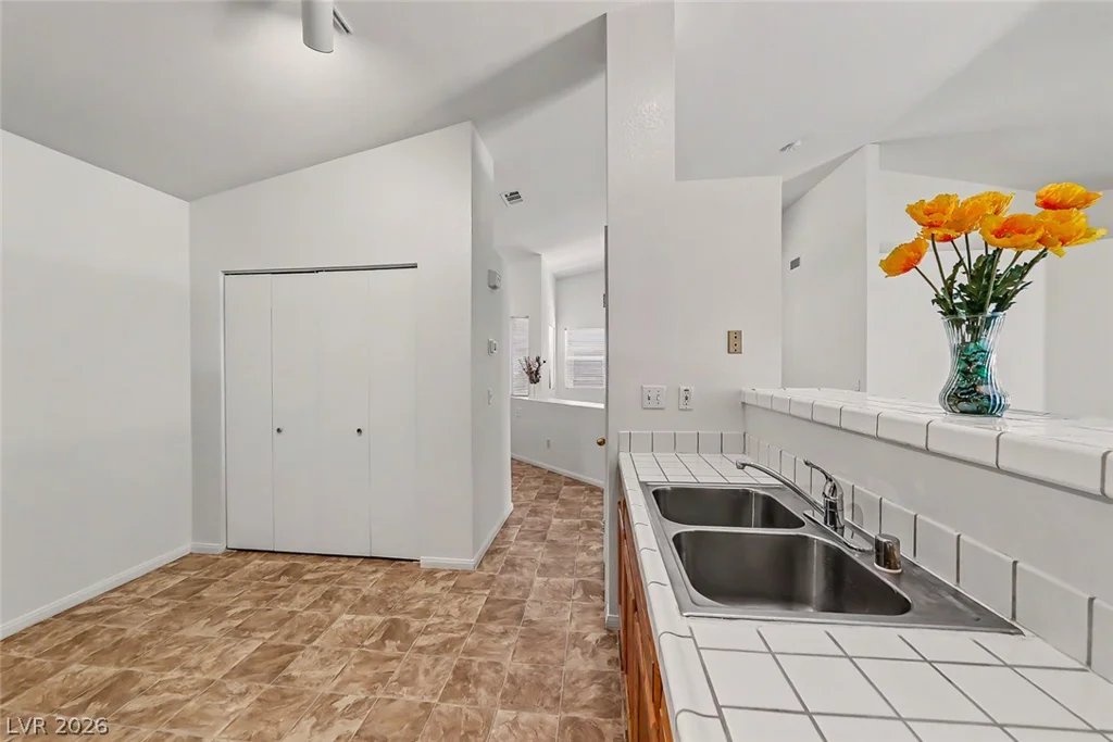 124 Painted Valley, Henderson, NV 89074