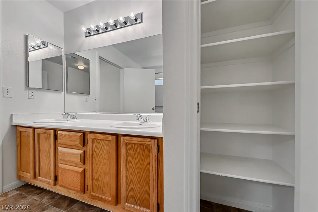124 Painted Valley, Henderson, NV 89074