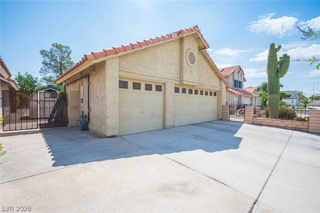 112 Brazilnut, Las Vegas, NV 89145