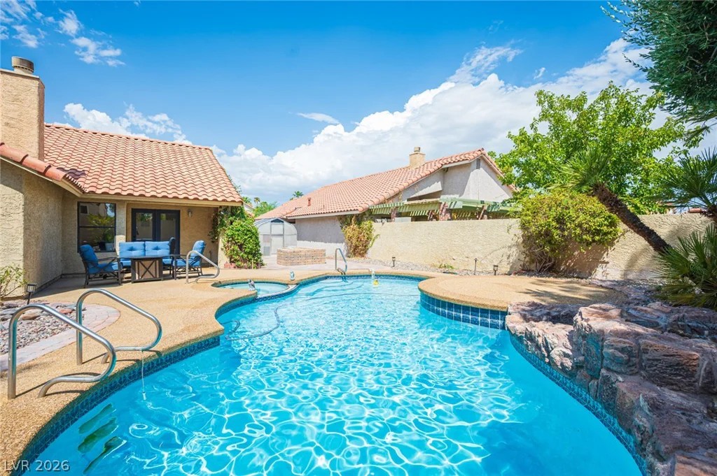 112 Brazilnut, Las Vegas, NV 89145