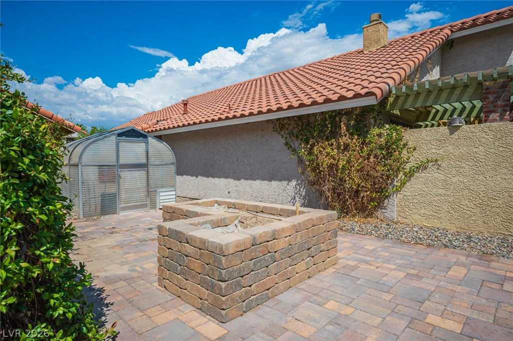 112 Brazilnut, Las Vegas, NV 89145