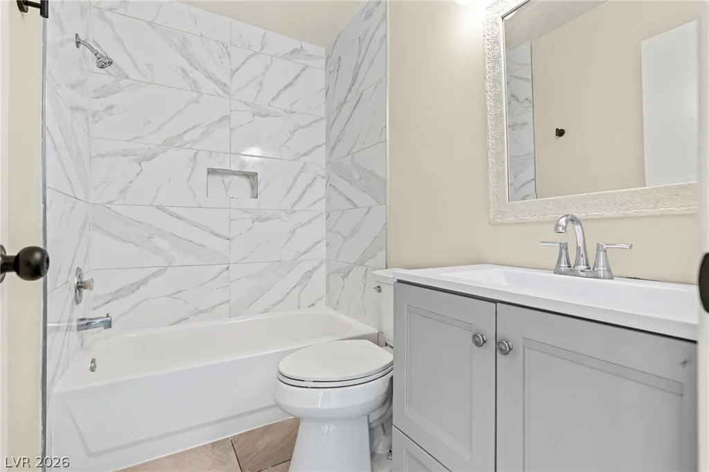 2184 Raspberry Hill, Las Vegas, NV 89142