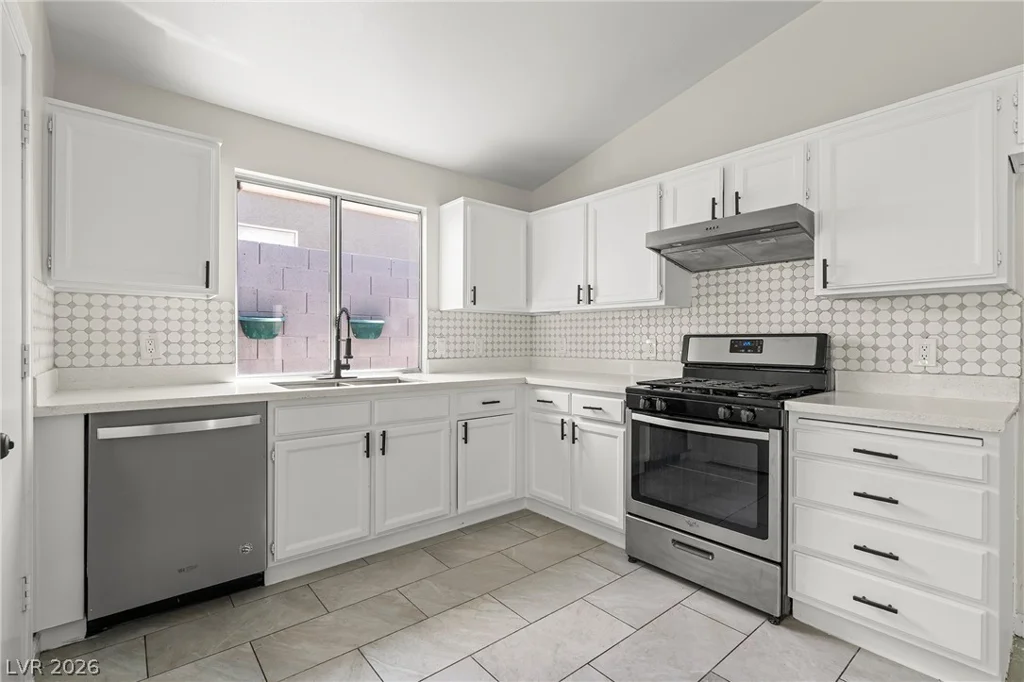 2184 Raspberry Hill, Las Vegas, NV 89142